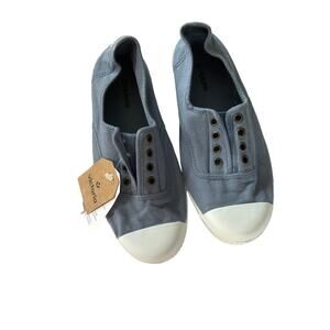 NEW Victoria Blue Slip On Sneakers Size 35